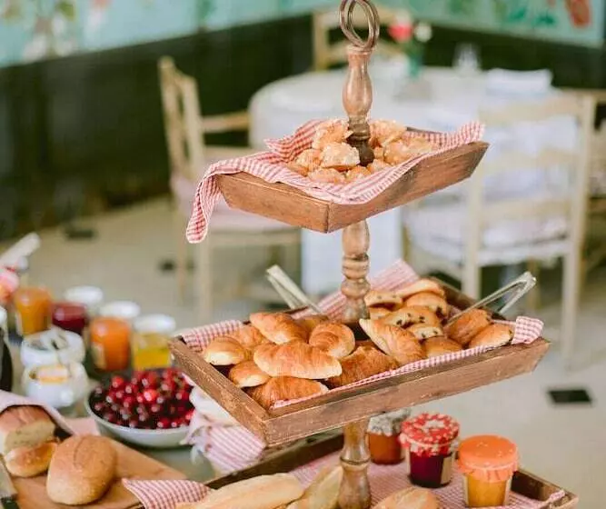 Отель Chateau De Varenne