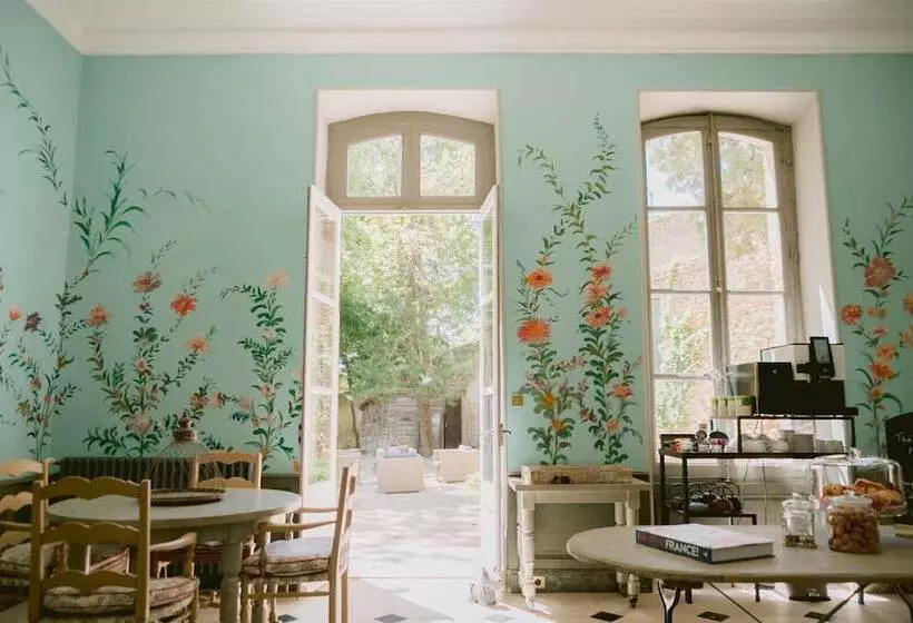 Отель Chateau De Varenne