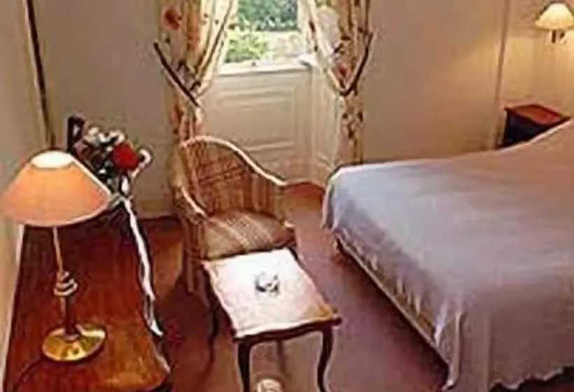 בית מלון כפרי Château De Larroque