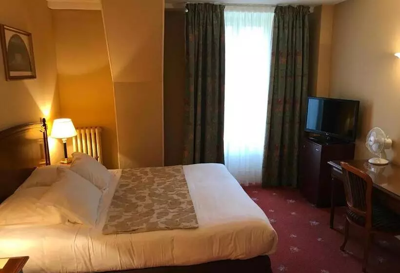 בית מלון כפרי Château De Sancy