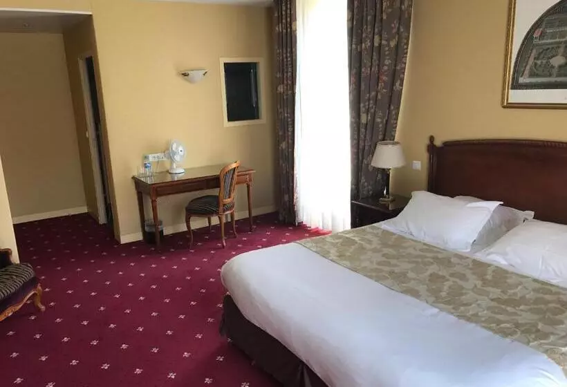 בית מלון כפרי Château De Sancy