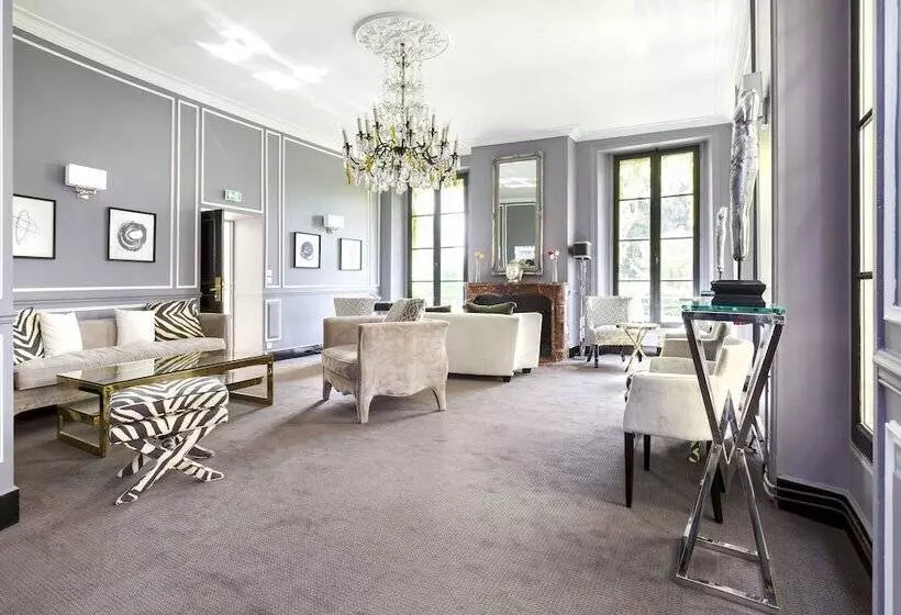 בית מלון כפרי Château De Sancy