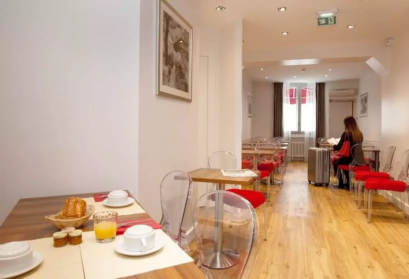 Отель De France