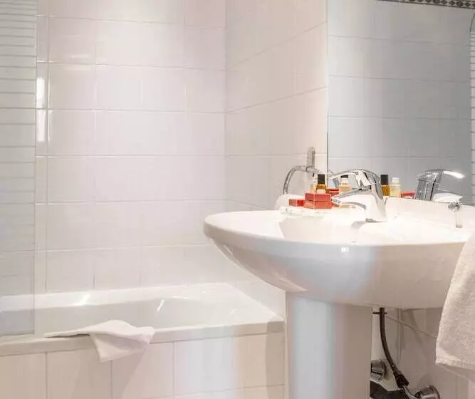 Отель De France