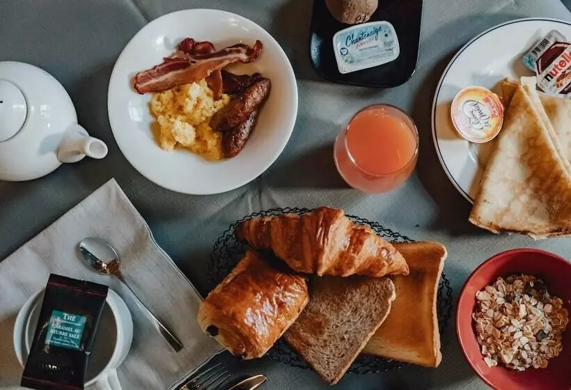 هتل Hôtel France Et Chateaubriand