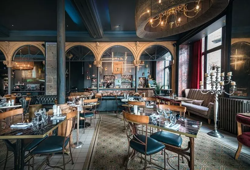 هتل Hôtel France Et Chateaubriand