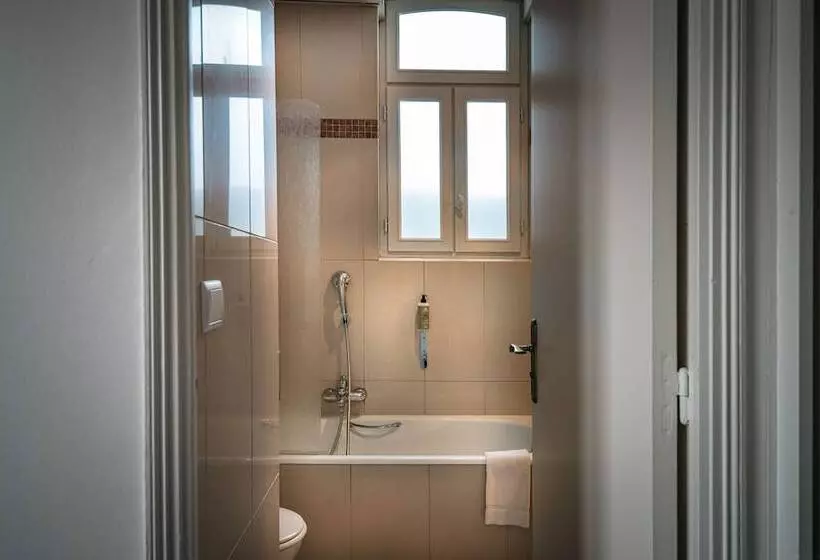 هتل Hôtel France Et Chateaubriand