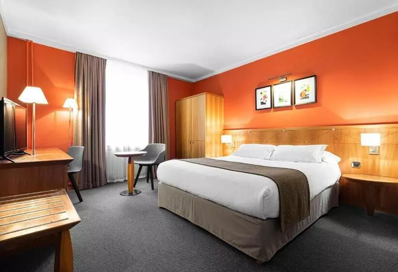 Отель Des Artistes