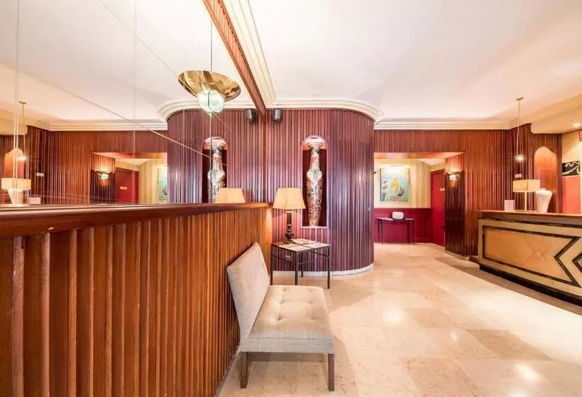 Отель Des Artistes