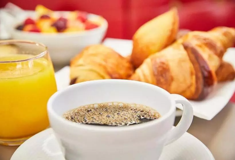 Отель Des Artistes