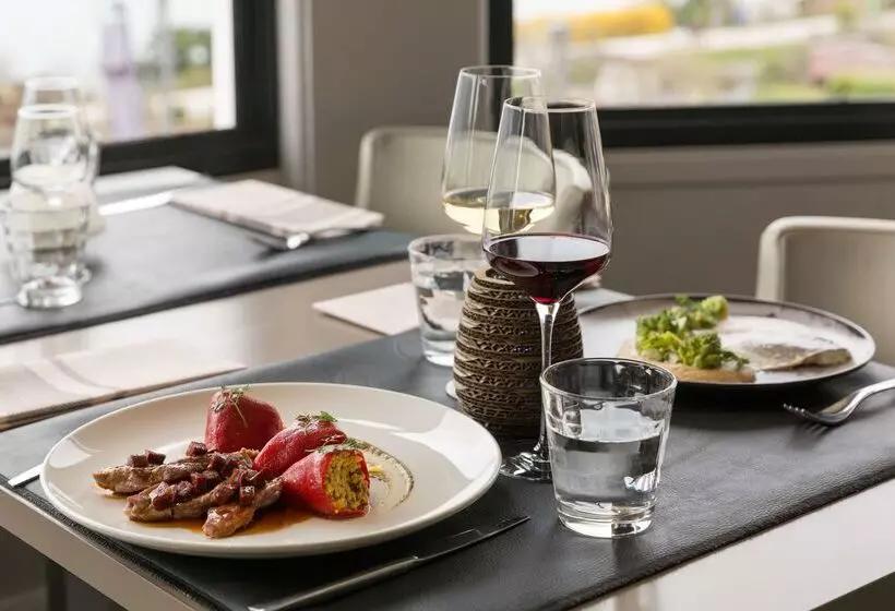 酒店 Hôtel Beauregard, The Originals Relais