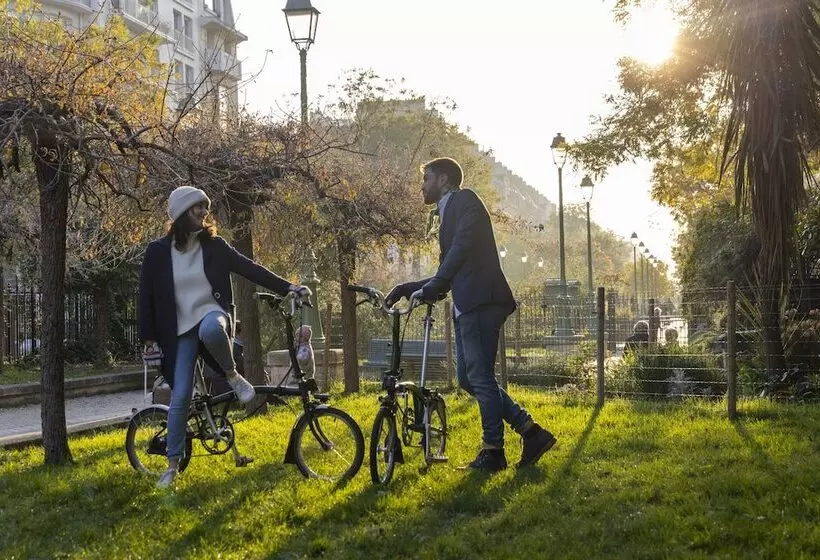 هتل Hôtel De Banville