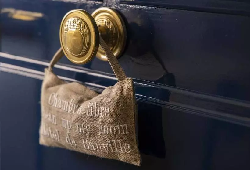 هتل Hôtel De Banville