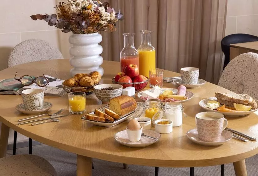 هتل Hôtel De Banville