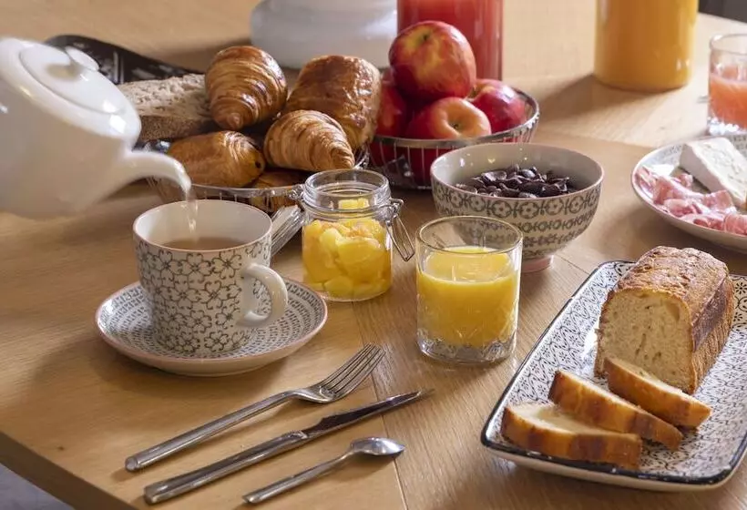 هتل Hôtel De Banville