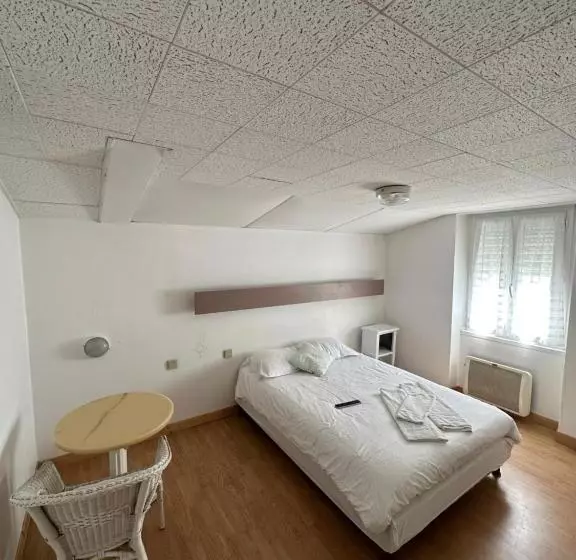 Отель Hôtel De Nantes