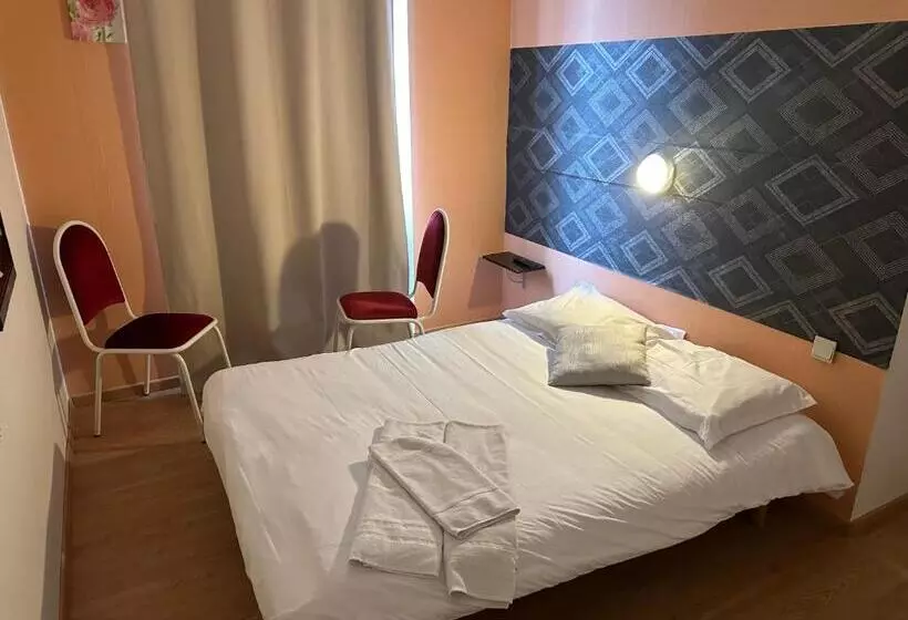 Отель Hôtel De Nantes