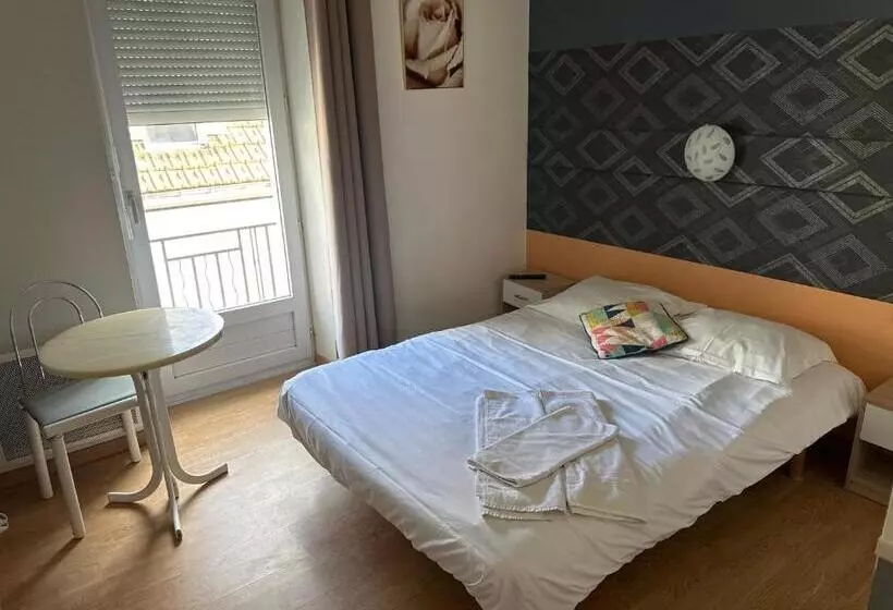 Отель Hôtel De Nantes