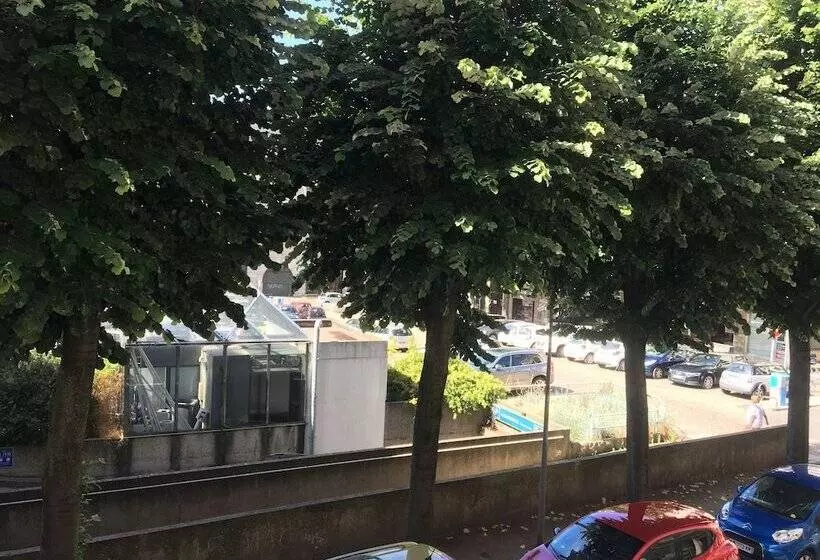 Отель Hôtel Vieille Tour Centre Rouen