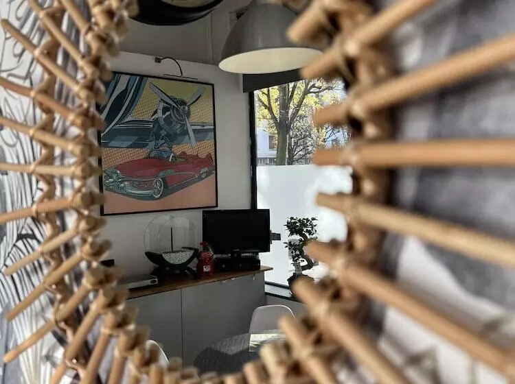 Отель Hôtel Vieille Tour Centre Rouen