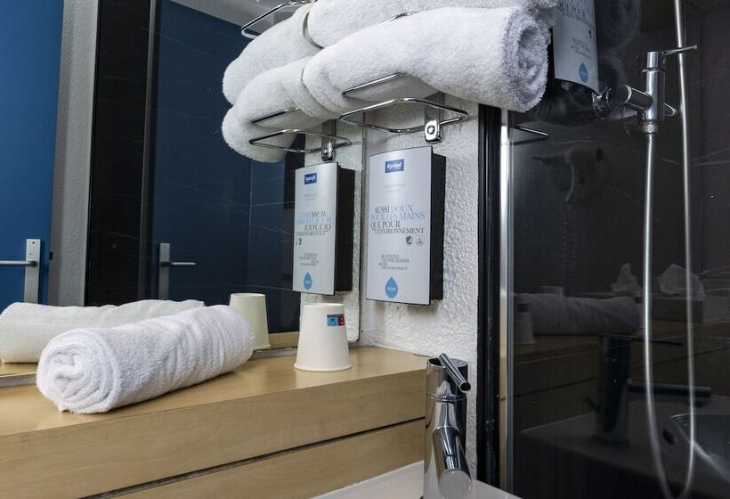 هتل Kyriad Paris Ouest Colombes