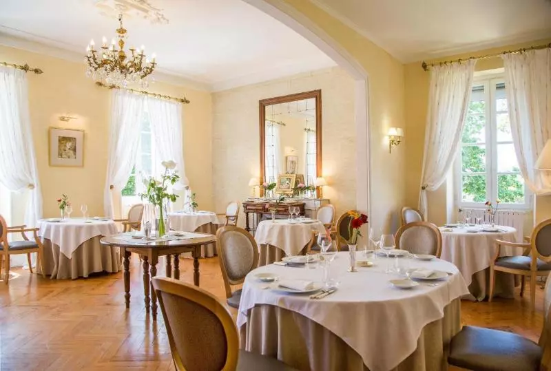فندق Logis Hôtel Restaurant Château Bellevue