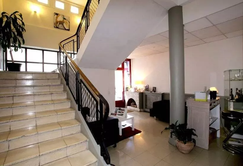 هتل Logis Hôtel Restaurant La Coupe D Or