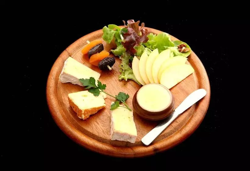 هتل Logis Hôtel Restaurant La Coupe D Or