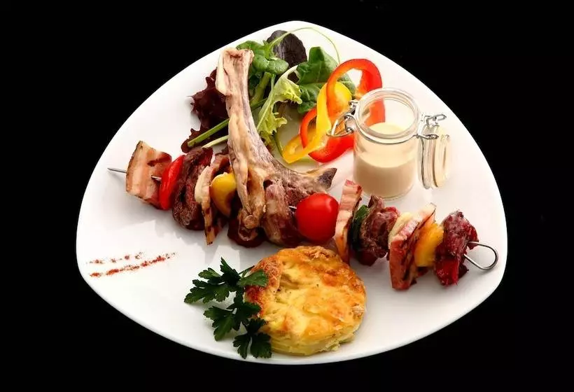 هتل Logis Hôtel Restaurant La Coupe D Or