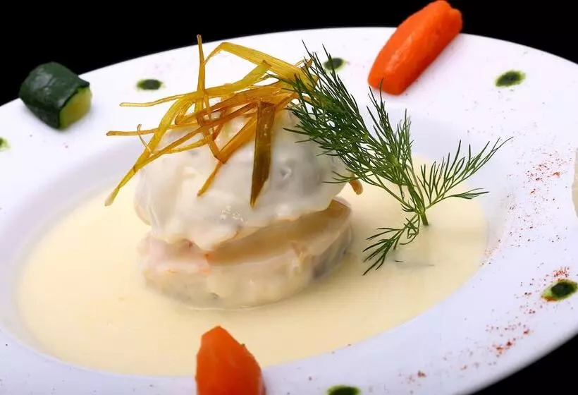 هتل Logis Hôtel Restaurant La Coupe D Or