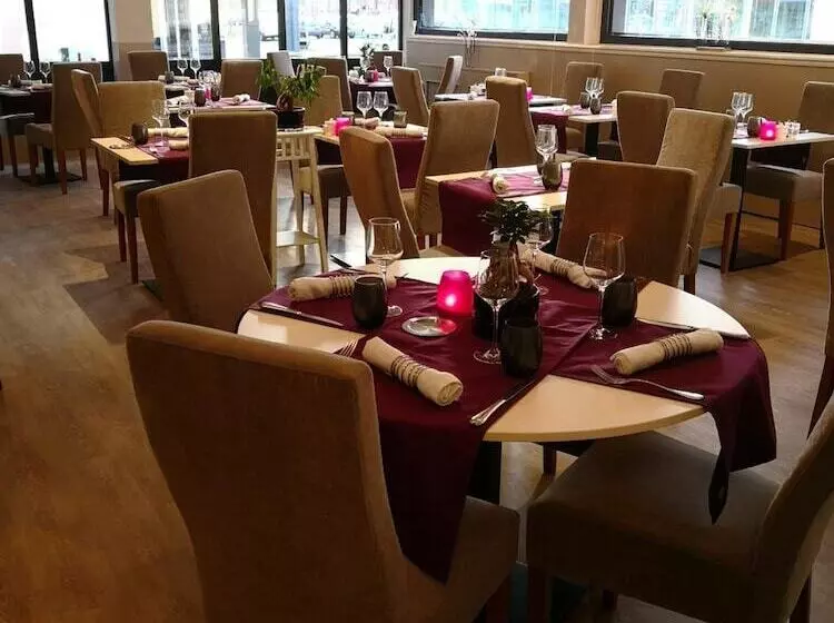 هتل Logis Hôtel Restaurant La Coupe D Or