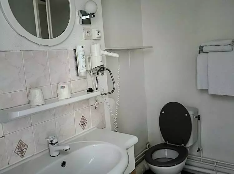 هتل Logis Hôtel Restaurant La Coupe D Or