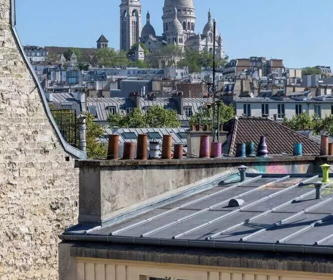 ホテル Accueil Paris Pigalle Montmartre