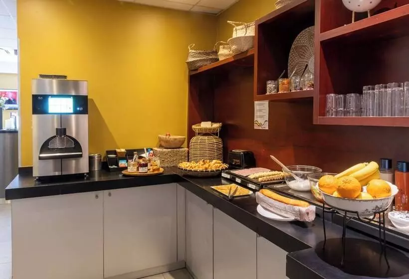 ホテル Accueil Paris Pigalle Montmartre