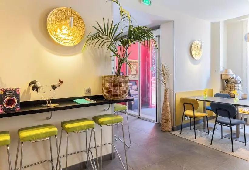 ホテル Accueil Paris Pigalle Montmartre