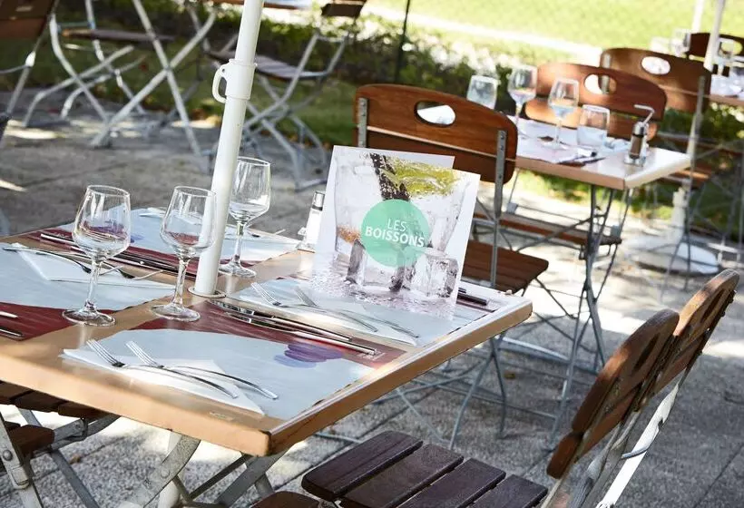 ホテル Campanile Alençon