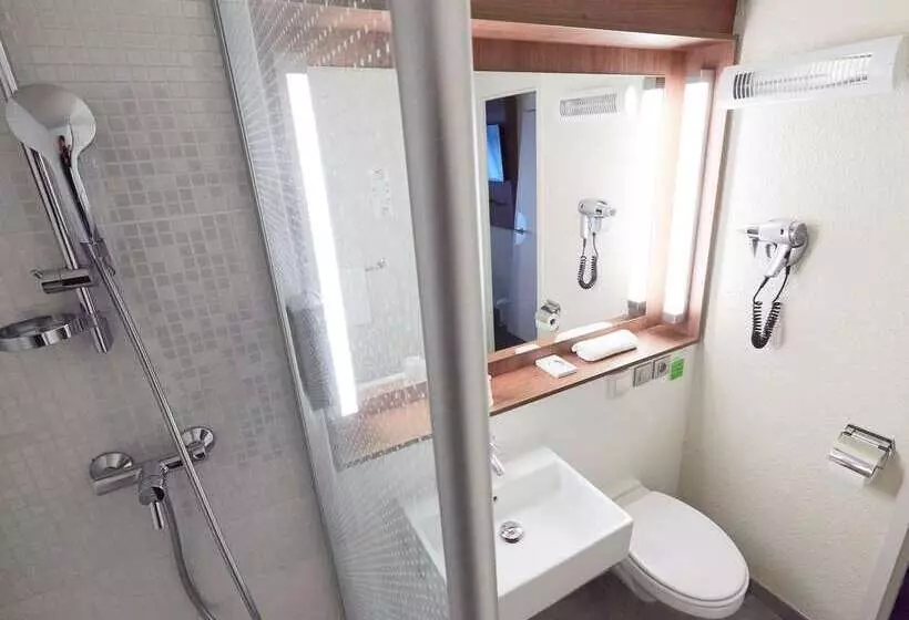 هتل Campanile Limoges Nord