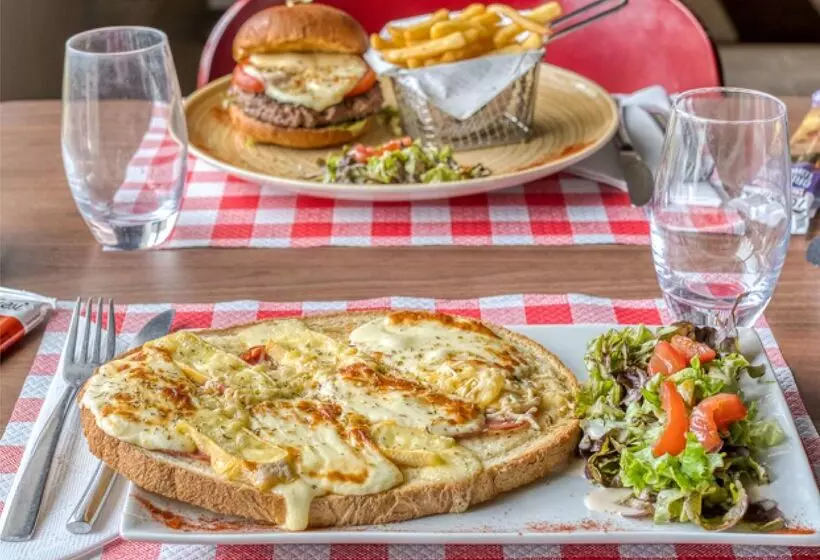 هتل Campanile Limoges Nord