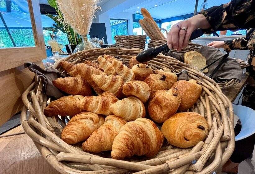 בית מלון כפרי Campanile Limoges Nord