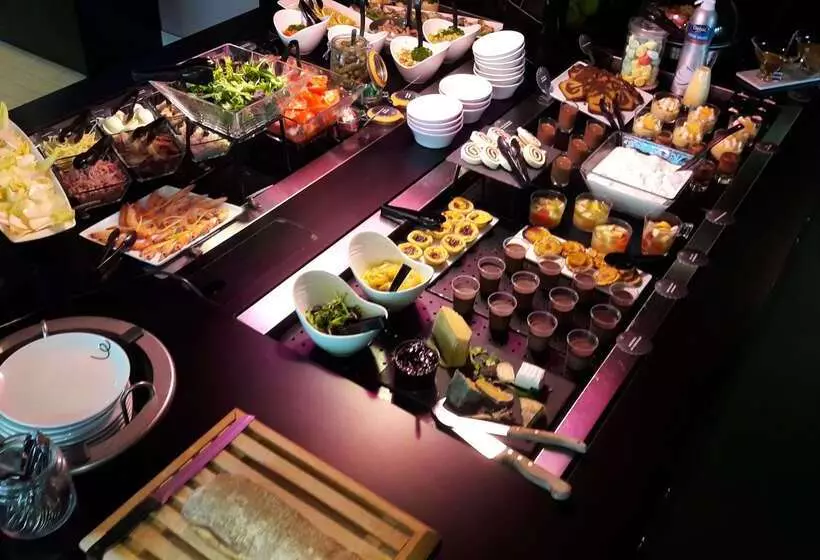 فندق Campanile Montluçon ~ Saint Victor