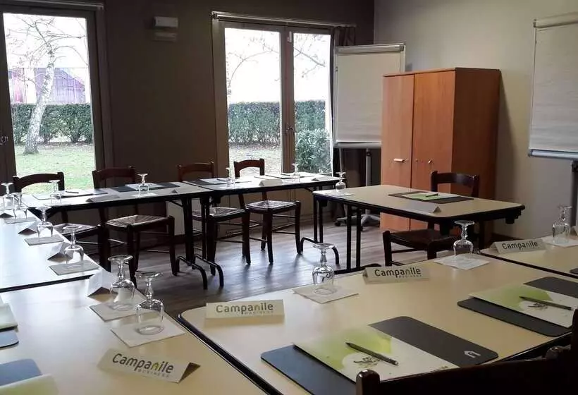 فندق Campanile Montluçon ~ Saint Victor