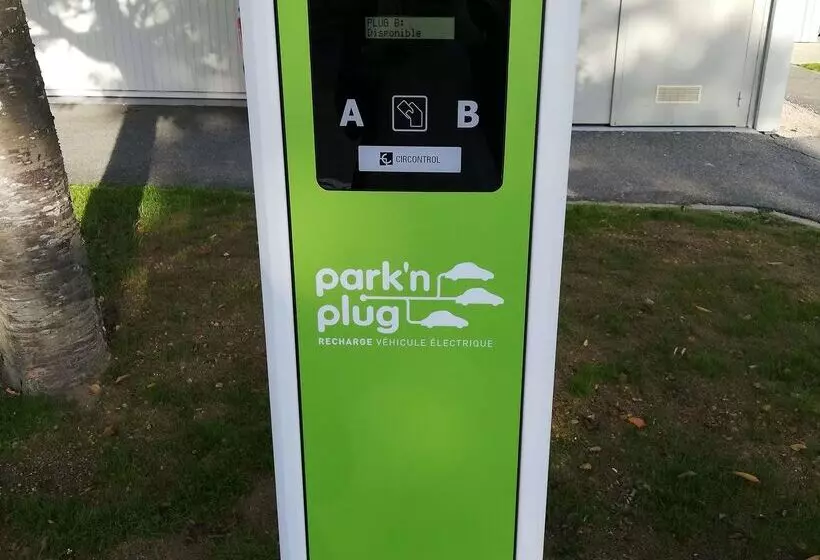 فندق Campanile Montluçon ~ Saint Victor