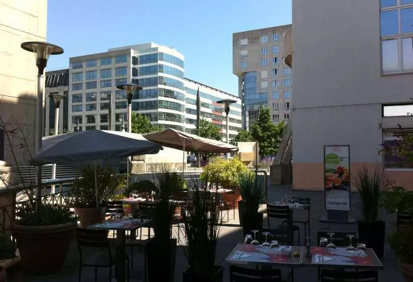 Hotel Campanile Saint Quentin En Yvelines