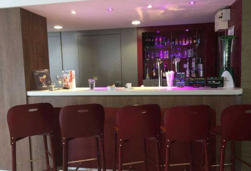 בית מלון כפרי Campanile Saint Quentin En Yvelines