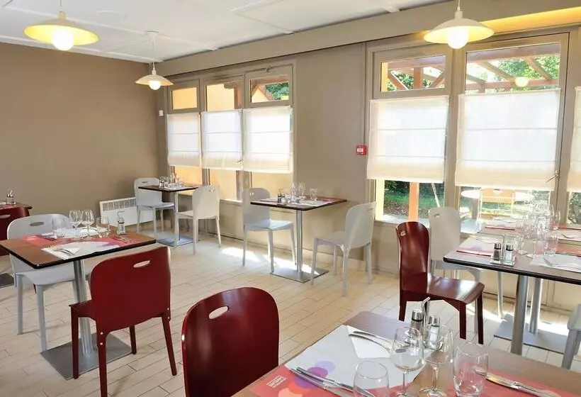 Отель Campanile Clermont Ferrand ~ Thiers