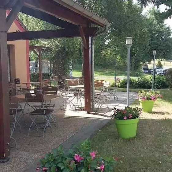 Отель Campanile Clermont Ferrand ~ Thiers