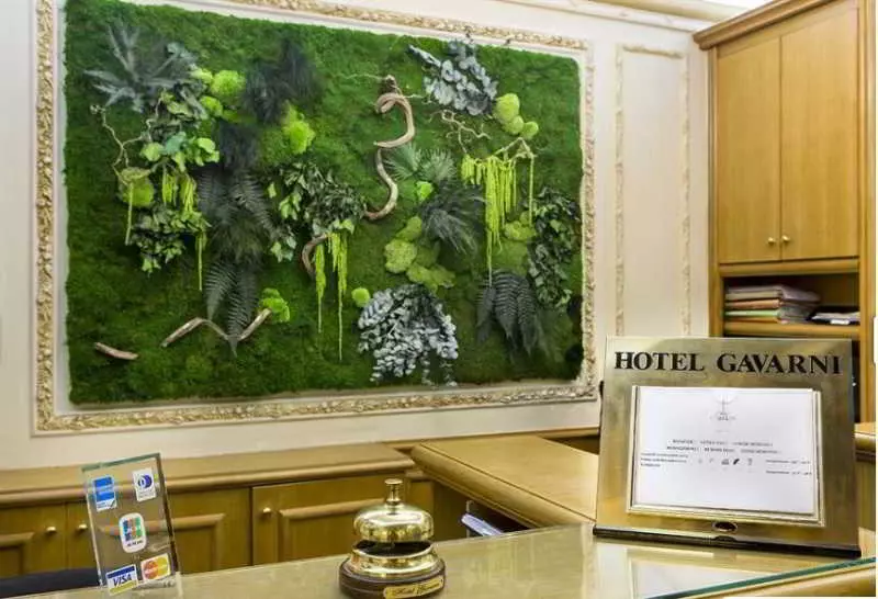 ホテル Gavarni