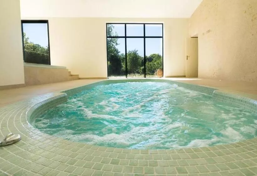 فندق Hôtel Haras De La Potardière