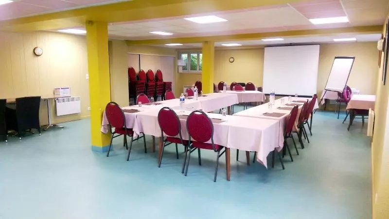 בית מלון כפרי Hôtel Restaurant Du Lac