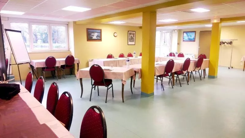 בית מלון כפרי Hôtel Restaurant Du Lac